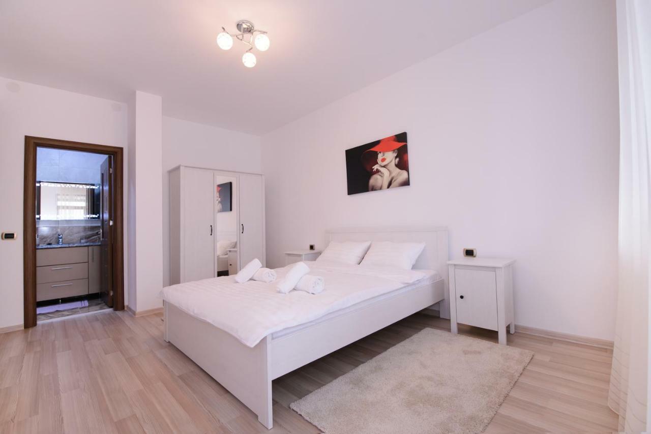 Isaran 3P Apartment Braşov Esterno foto